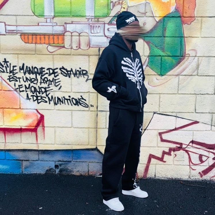 Ensemble Skeleton Heart & Flames